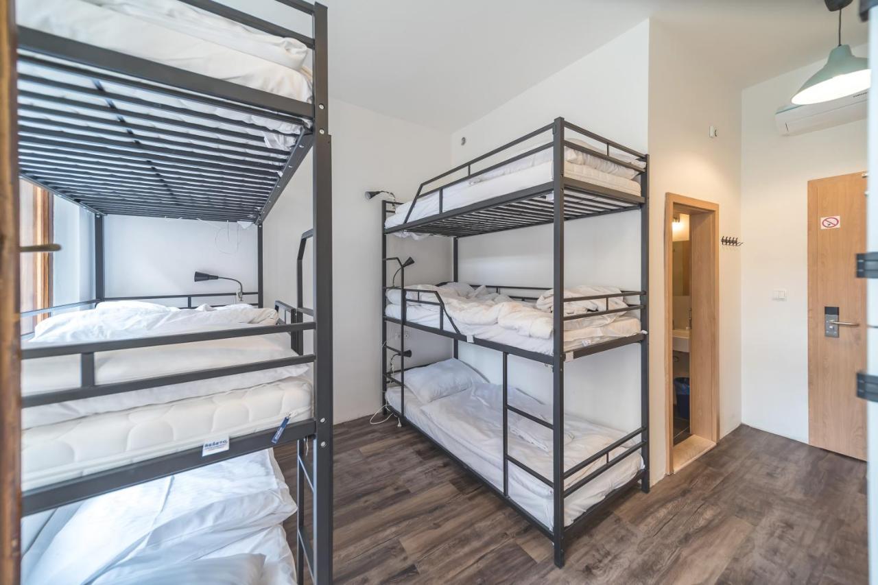 Orange Albergue *