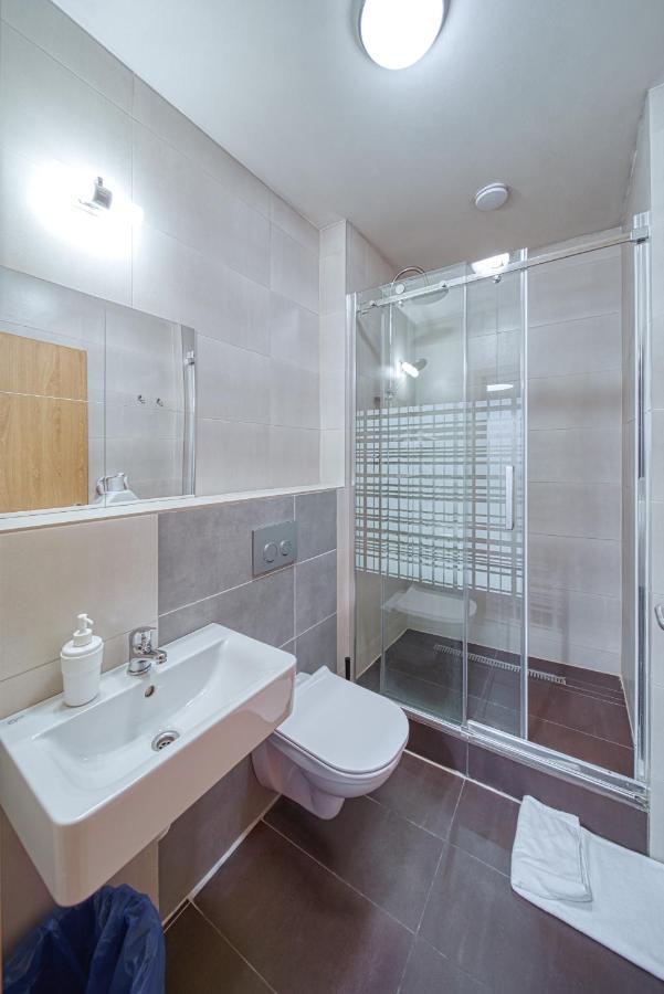 Orange Albergue